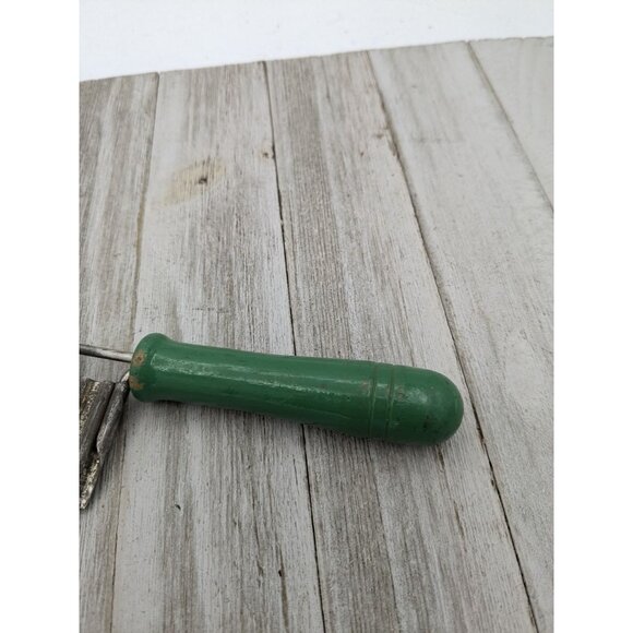 Vintage Crinkle Wavy Cutter Vegetable Potato Stainless Steel Slicer Green - Picture 3 of 6